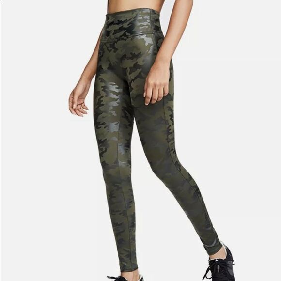Spanx camo Faux Leather Army Olive Green Leggings NWT size XS - Picture 4 of 11